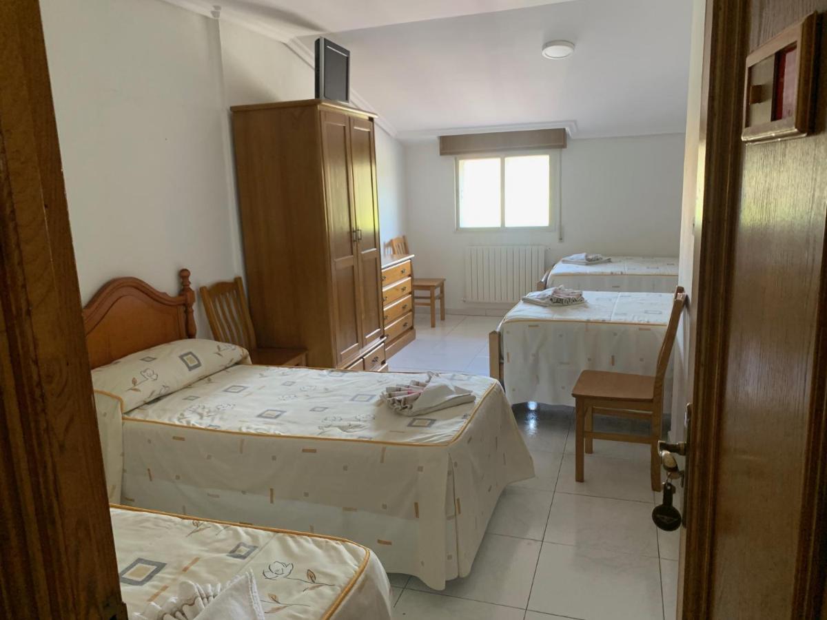Hostal Sequeiros San Ciprián de Viñas Exterior foto